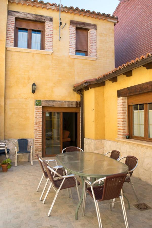 Vivienda Turistica El Caneco Tordesillas Exteriör bild