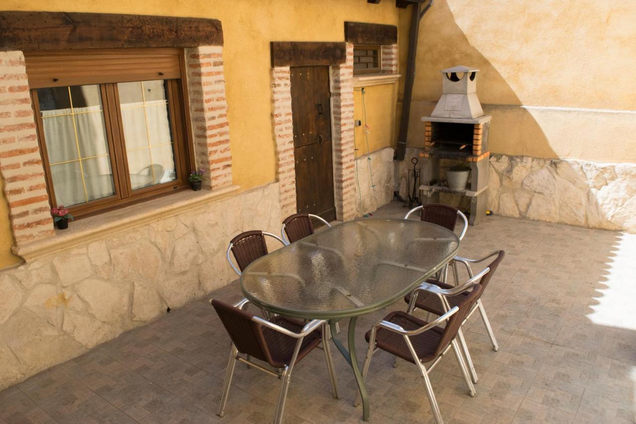 Vivienda Turistica El Caneco Tordesillas Exteriör bild