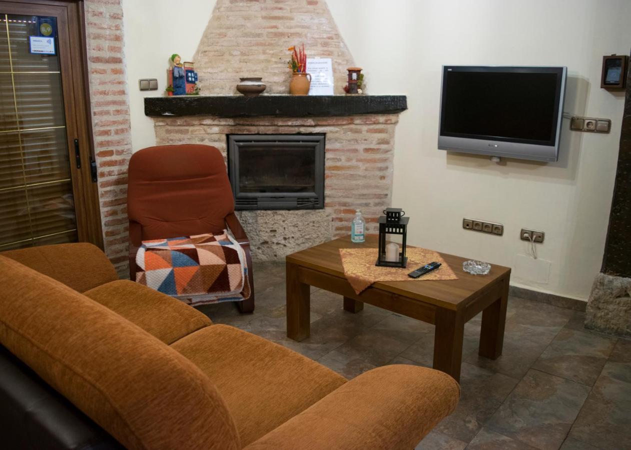 Vivienda Turistica El Caneco Tordesillas Exteriör bild