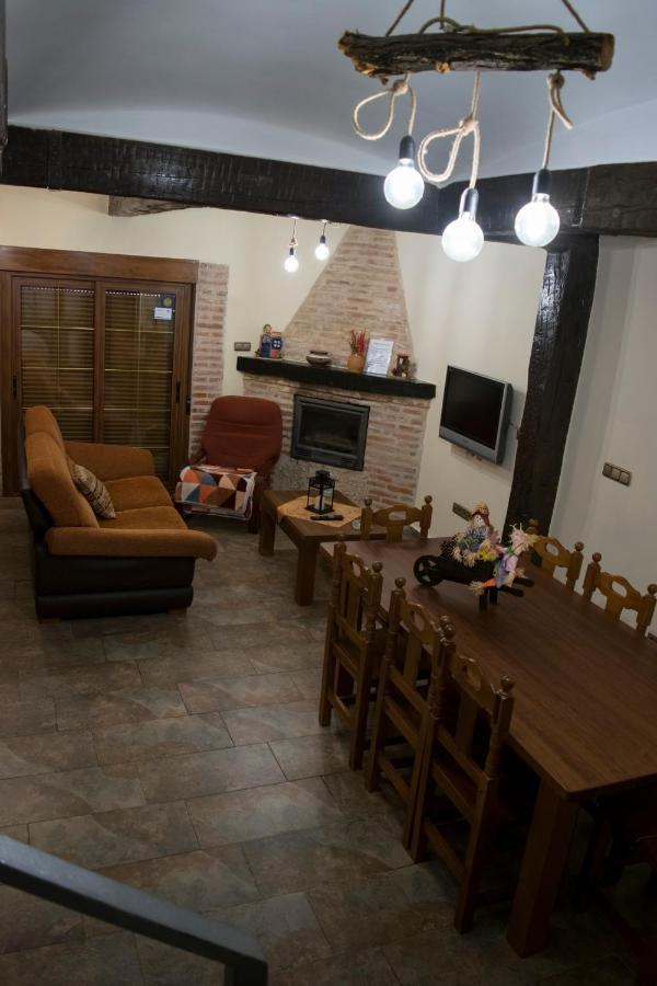 Vivienda Turistica El Caneco Tordesillas Exteriör bild